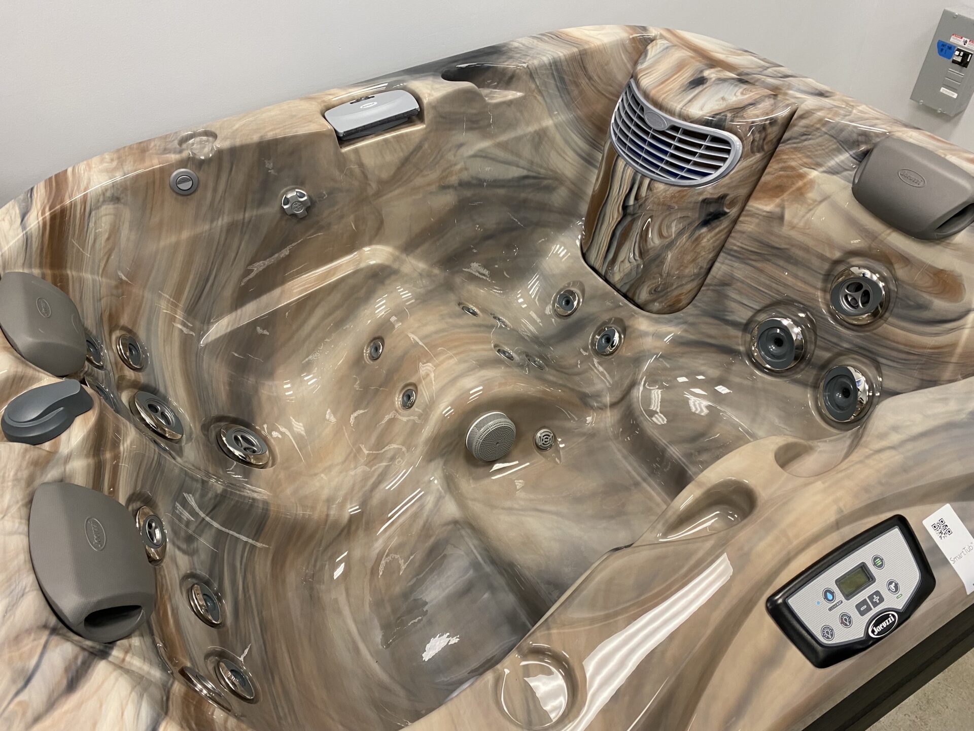 FLOOR MODEL CLEARANCE   J315™ Monaco/Smoked Ebony