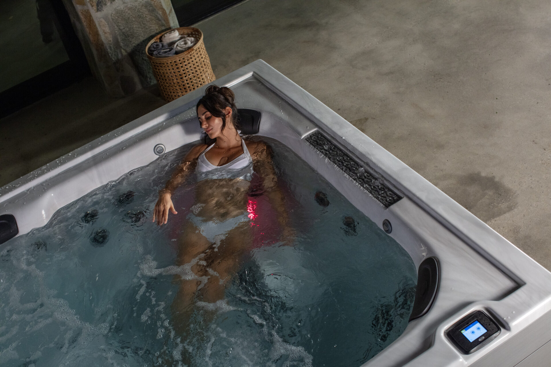 Maximizing Your Hot Tub: Features That Matter MostImage